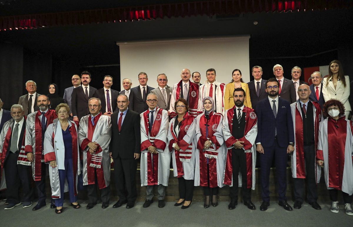 Bakan Karaismailoğlu, İstanbul Yeni Yüzyıl Üniversitesi'nin akademik yılı açılışında konuştu: