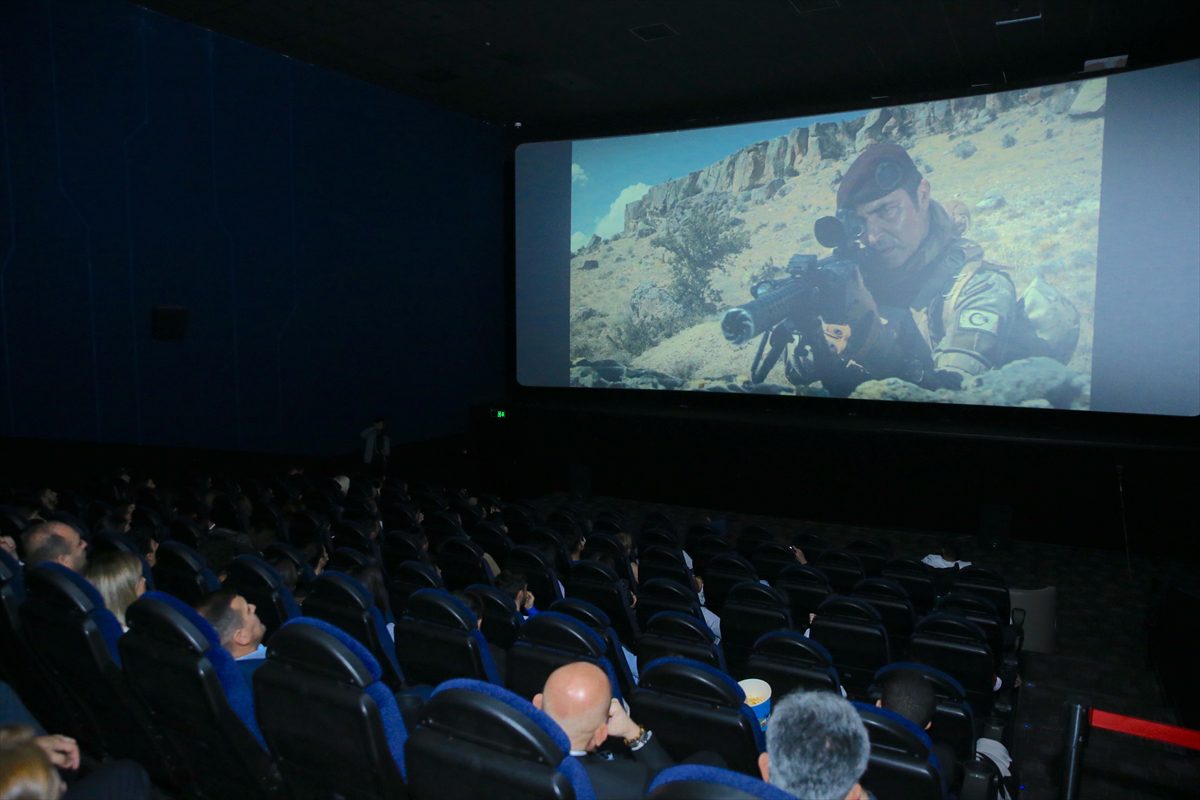 Bakü'de Komutan filminin galası gerçekleştirildi