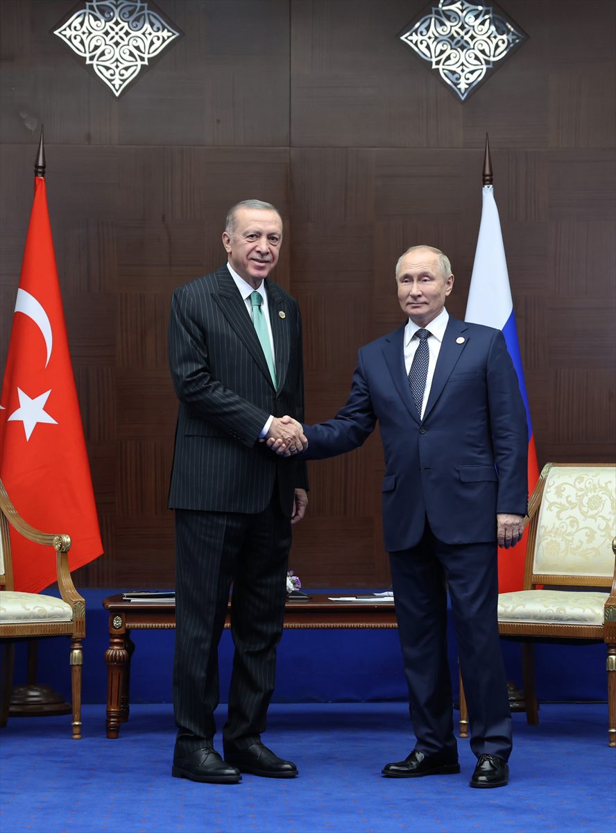 Cumhurbaşkanı Erdoğan, Rusya Devlet Başkanı Putin ile Astana'da bir araya geldi