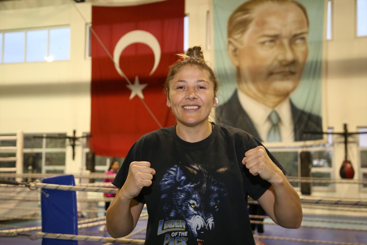 Dünya şampiyonu Şennur Demir, ringlere Avrupa şampiyonluğuyla veda etmek istiyor: