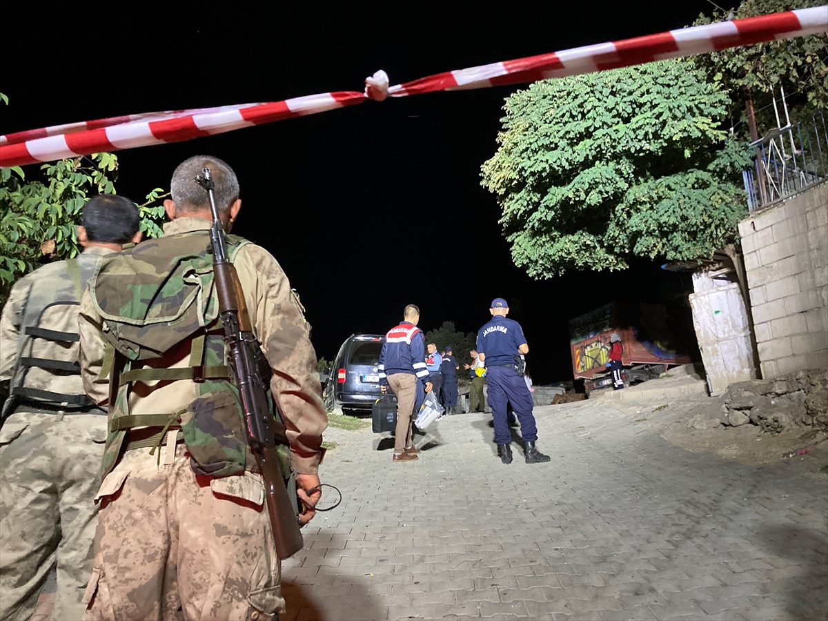 Gaziantep'te eve düzenlenen silahlı saldırıda 2 kişi öldü