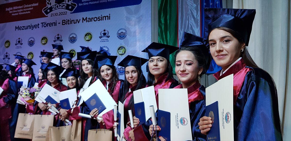 Özbekistan'da Sağlık Bilimleri Üniversitesi İbni Sina Tıp Fakültesi “Beyaz Önlük Töreni” düzenledi