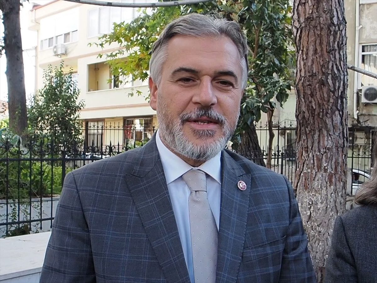 Saadet Partisi Genel İdare Kurulu Üyesi Akgün, Balıkesir'de son yolculuğuna uğurlandı