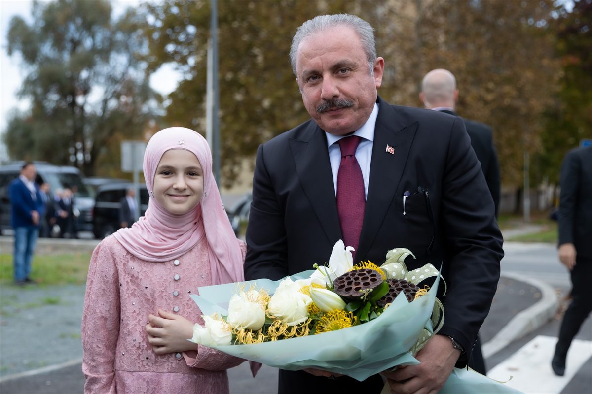 TBMM Başkanı Şentop, Recep Tayyip Erdoğan İslam Kültür Merkezi'ni ziyaret etti