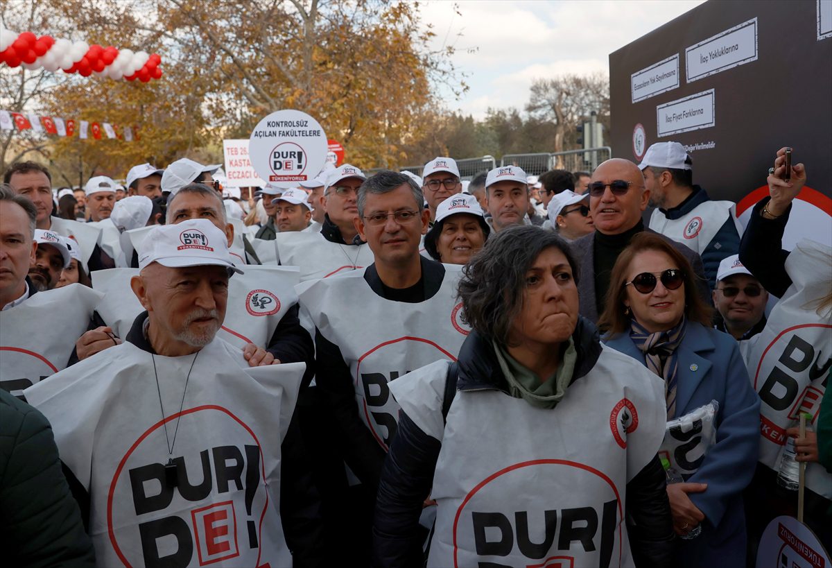 Ankara'da “Büyük Eczacı Mitingi” düzenledi