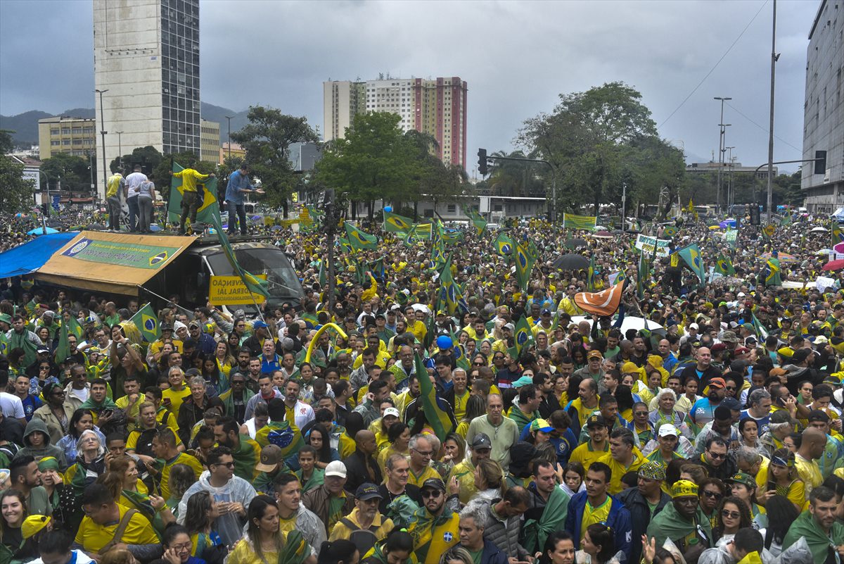 Brezilya'da Bolsonaro destekçileri orduya müdahale çağrısı yaptı