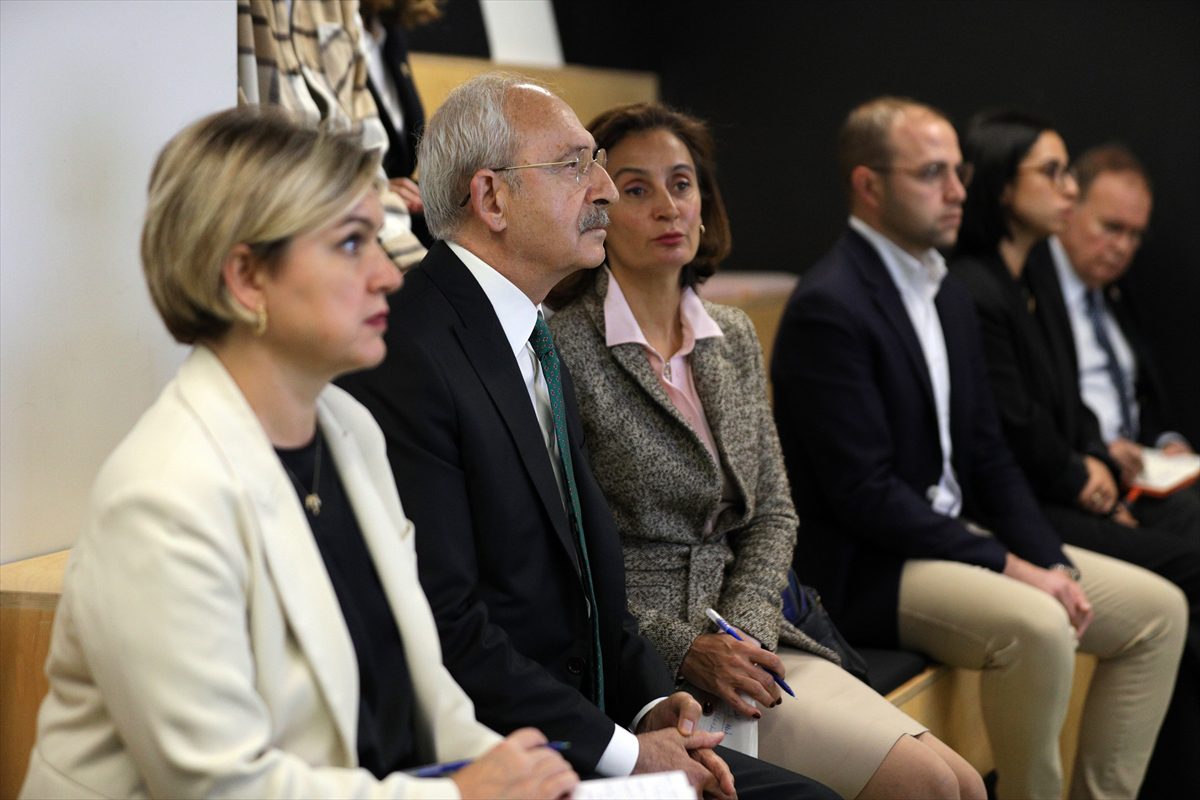 CHP Genel Başkanı Kılıçdaroğlu, Londra'da yatırım şirketi Blenheim Chalcot'ı ziyaret etti