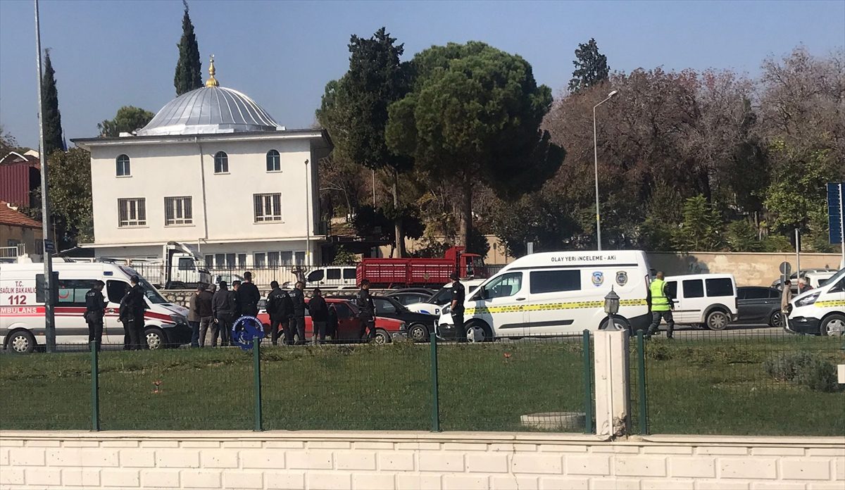 Denizli'de eşini silahla ağır yaralayıp hastane önüne bırakan kişi intihar etti