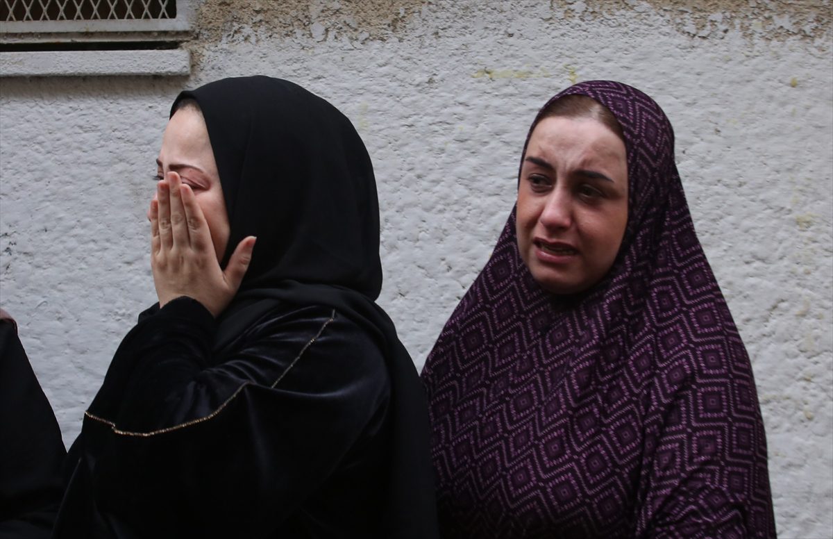 İsrail güçlerince Nablus'ta öldürülen Filistinlinin cenazesi toprağa verildi
