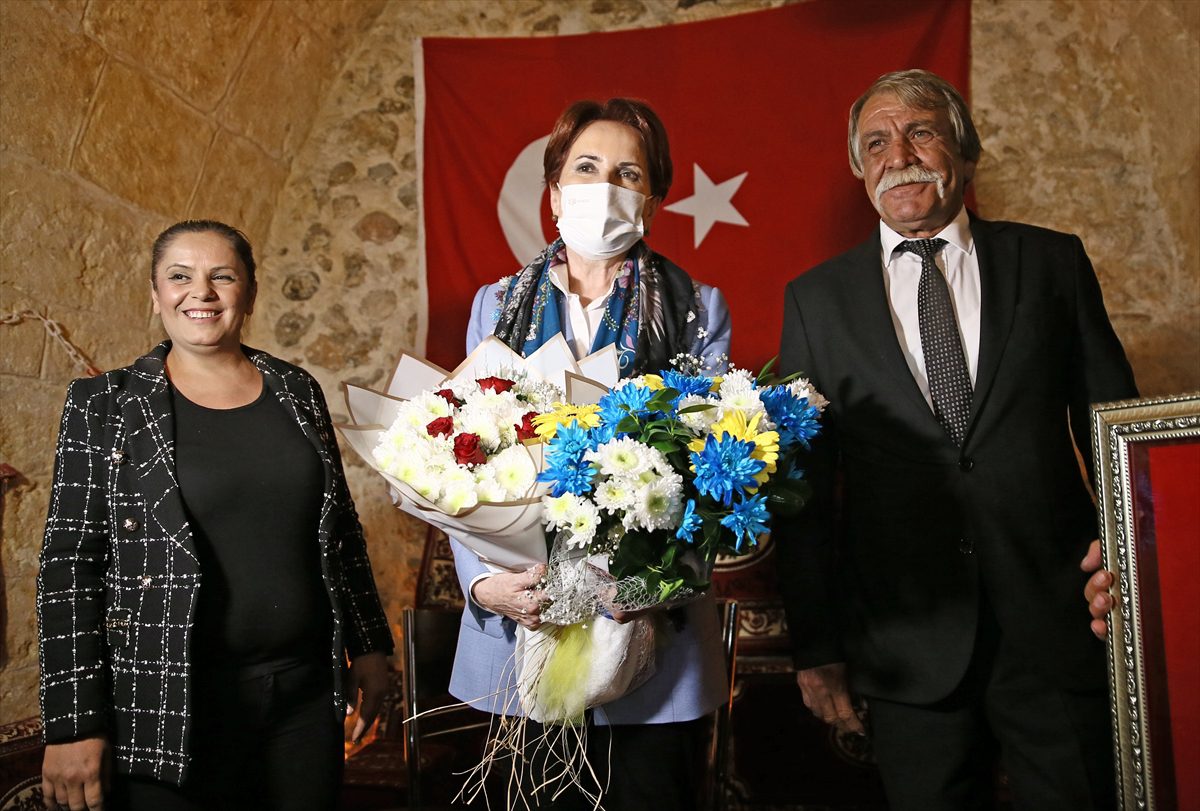 İYİ Parti Genel Başkanı Akşener, Adana'da esnaf ziyaretlerinde bulundu: