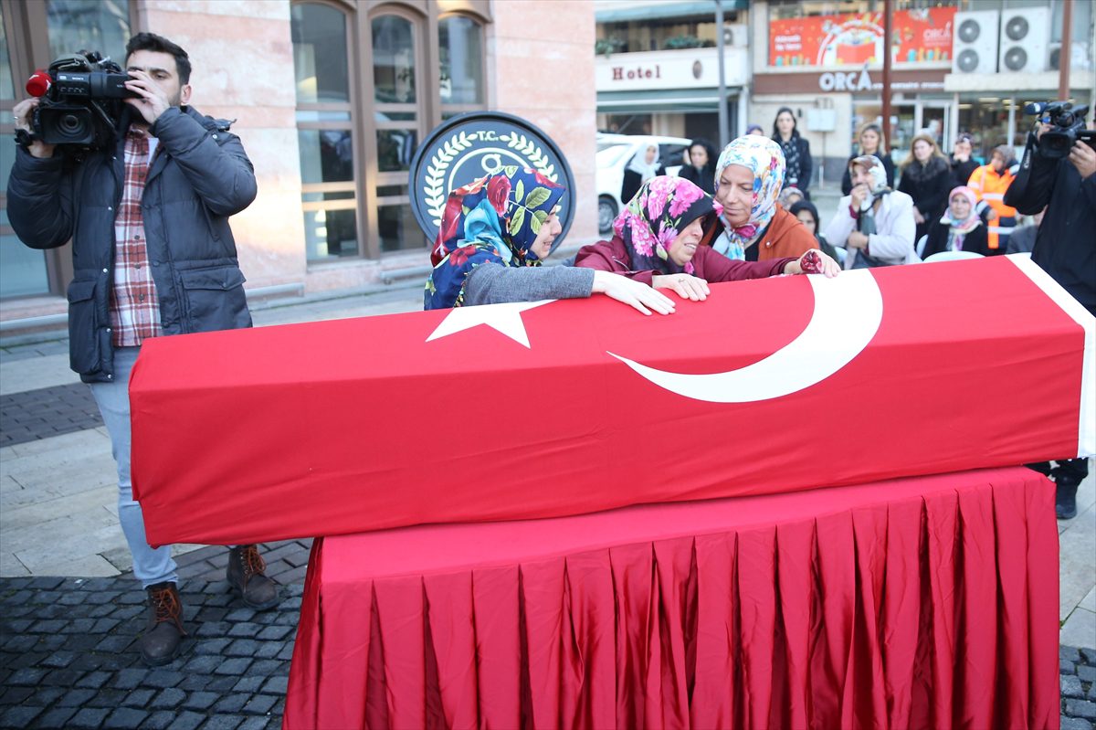 Ordu'da köpeklerden kaçarken aracın çarpması sonucu ölen işçi için tören düzenlendi