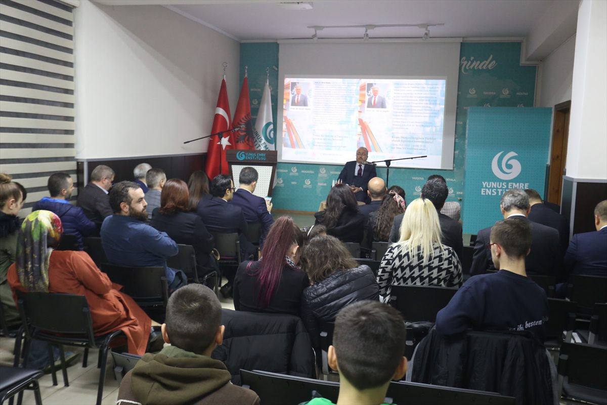 YEE, Arnavutluk'ta TMV Başkanı Akgün ile söyleşi gerçekleştirdi
