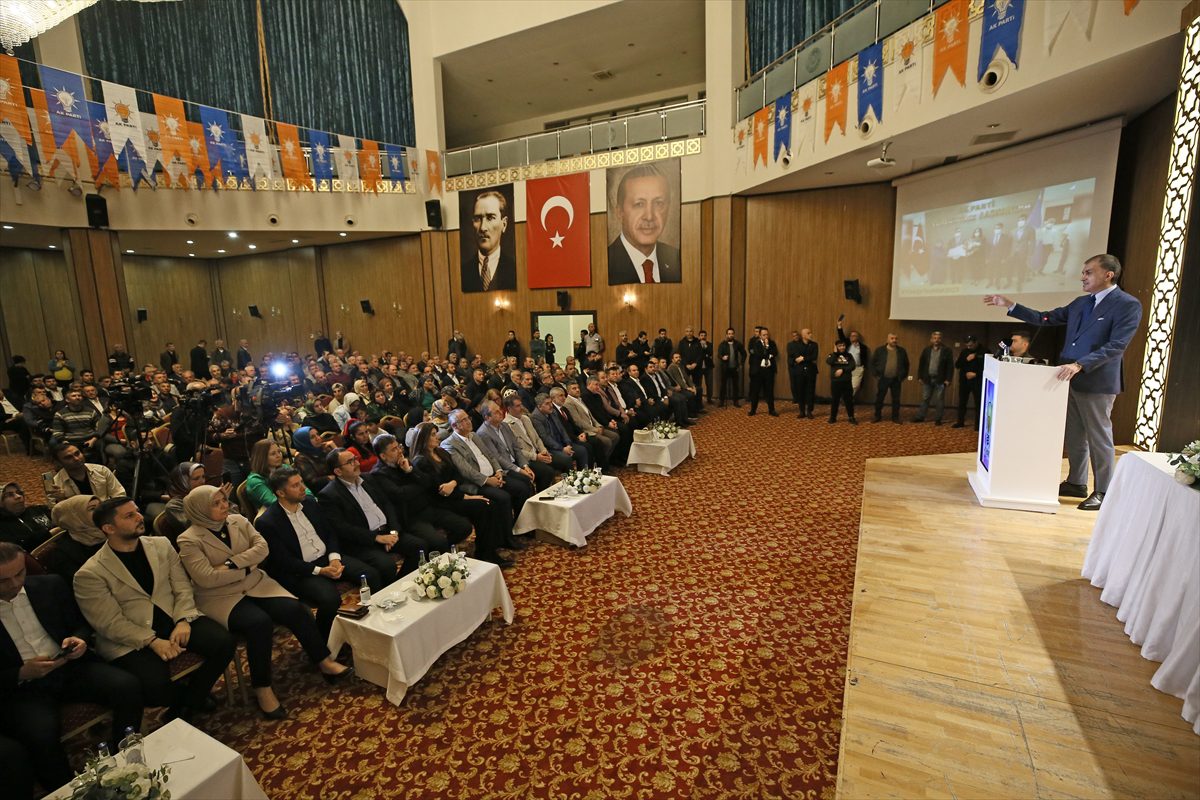 AK Parti Sözcüsü Çelik, Adana'da partisinin danışma meclisi toplantısında konuştu: