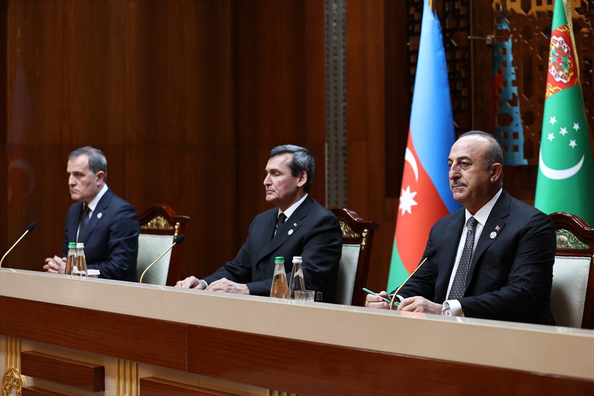 Bakan Çavuşoğlu, Azerbaycanlı ve Türkmen mevkidaşlarıyla ortak basın toplantısında konuştu: