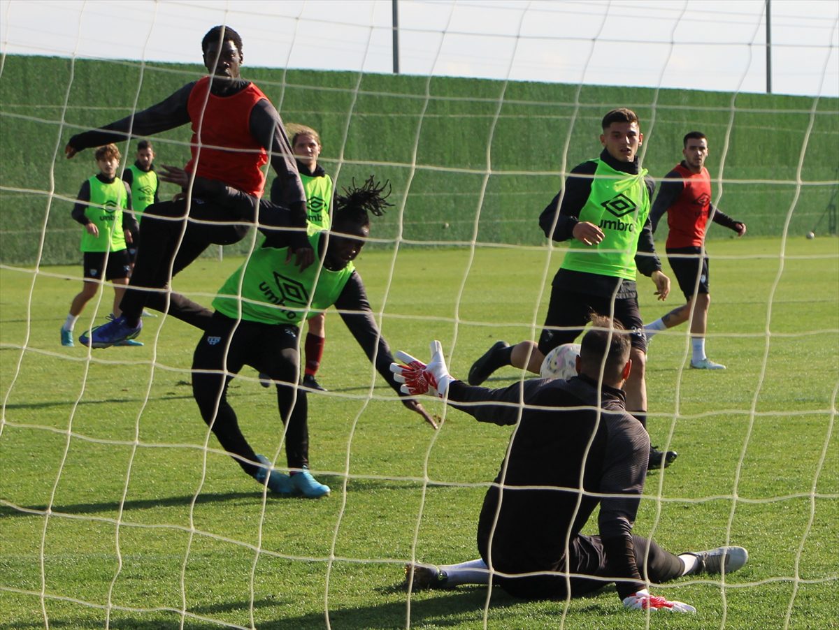 Bandırmaspor, Pendikspor'u yenerek zirveye yaklaşmayı hedefliyor