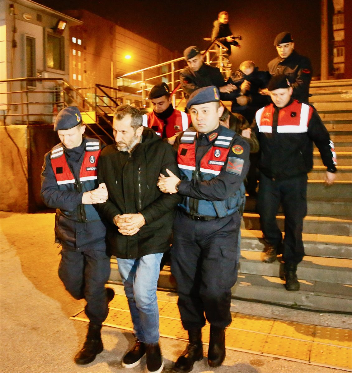 Eskişehir'de kaçak kazı operasyonunda 3 kişi tutuklandı