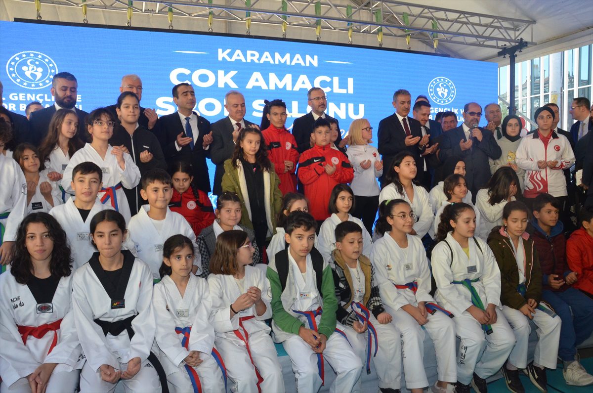 Gençlik ve Spor Bakanı Kasapoğlu, Karaman'daki Çok Amaçlı Spor Salonu'nun açılışında konuştu: