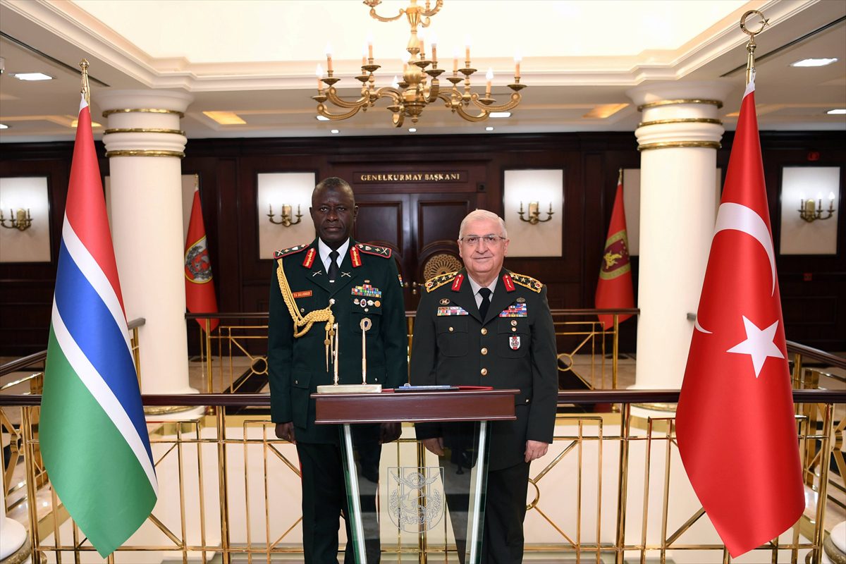 Genelkurmay Başkanı Orgeneral Güler, Gambiyalı mevkidaşı Korgeneral Drammeh ile görüştü