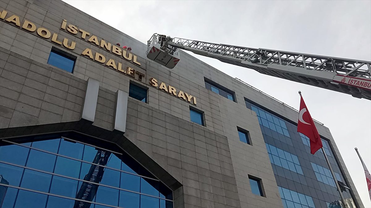 İstanbul Anadolu Adliyesi'nde yangın tatbikatı