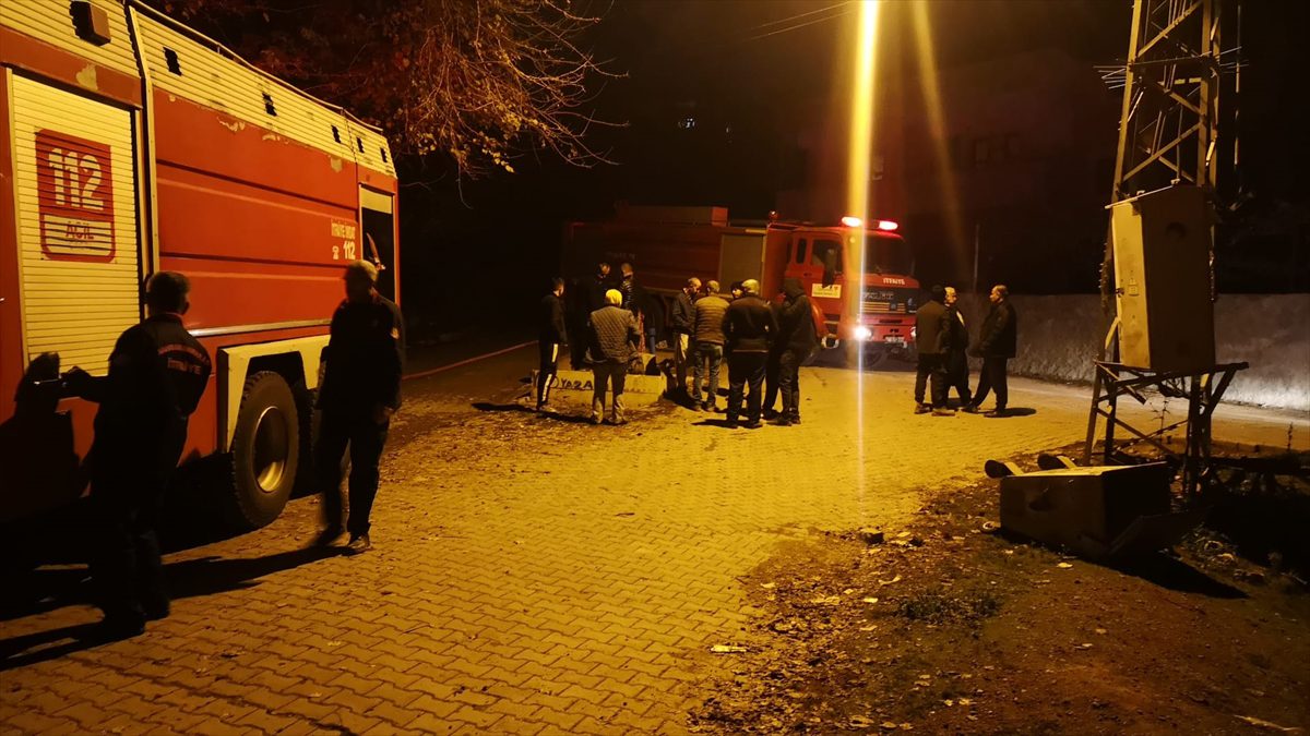 Kahramanmaraş'ta çıkan ev yangınında 4 kişi dumandan etkilendi