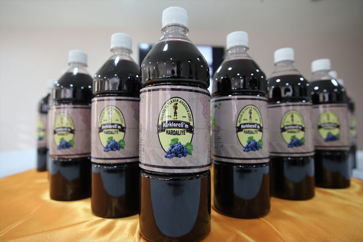 Kırklareli'nde lise öğrencilerinin ürettiği coğrafi işaretli hardaliye içeceği tanıtıldı
