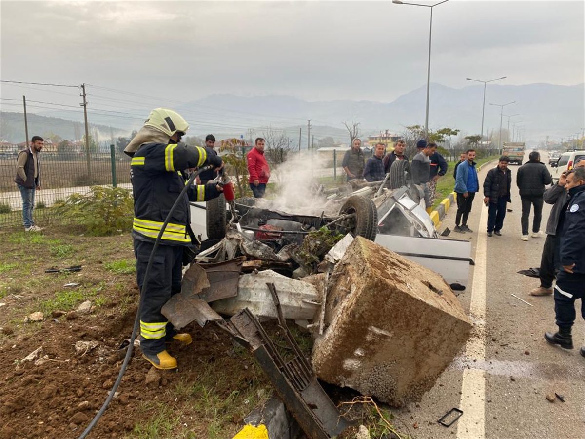 Muğla'da devrilen otomobilin sürücüsü öldü