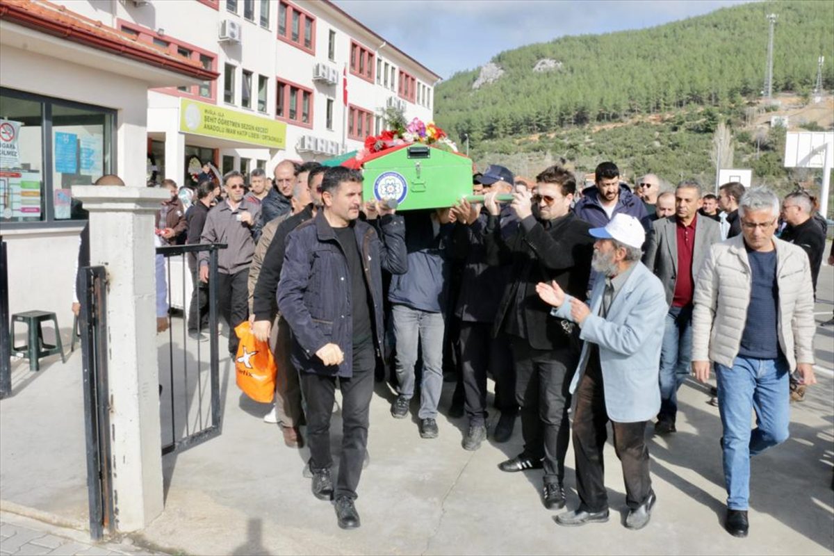 Muğla'da otobüsün çarpması sonucu hayatını kaybeden okul müdürü için tören düzenlendi