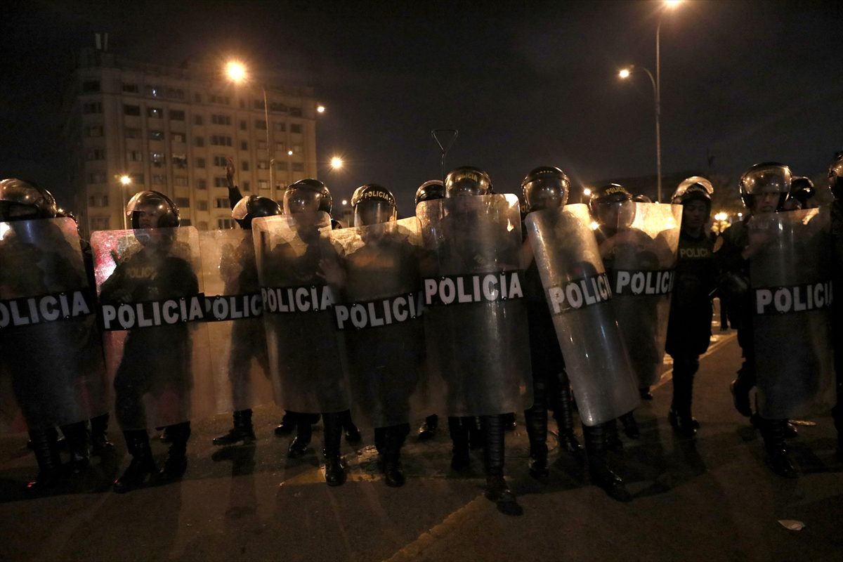 Peru'daki hükümet karşıtı gösterilerde çıkan olaylarda ölü sayısı 18'e yükseldi