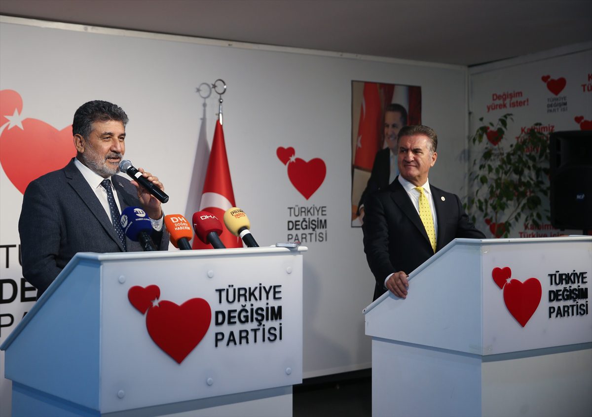 TDP Genel Başkanı Sarıgül, Milli Yol Partisi Genel Başkanı Çayır ile görüştü