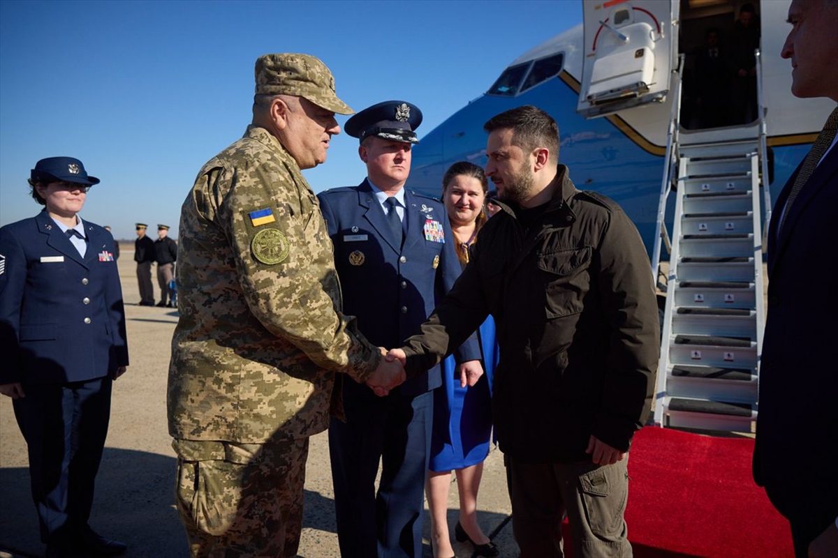 Ukrayna Devlet Başkanı Zelenskiy ABD'ye ulaştı