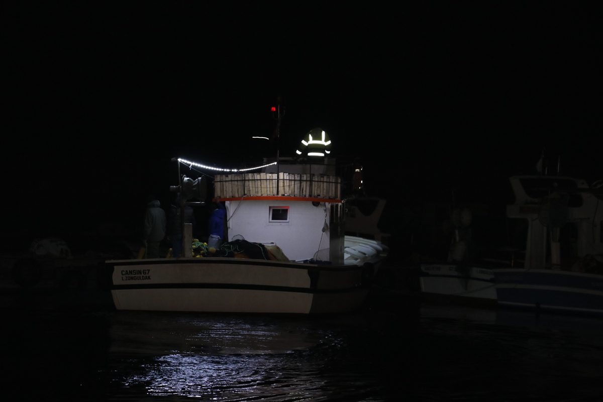 Zonguldak'ta kayıp balıkçıyı arama çalışması başlatıldı