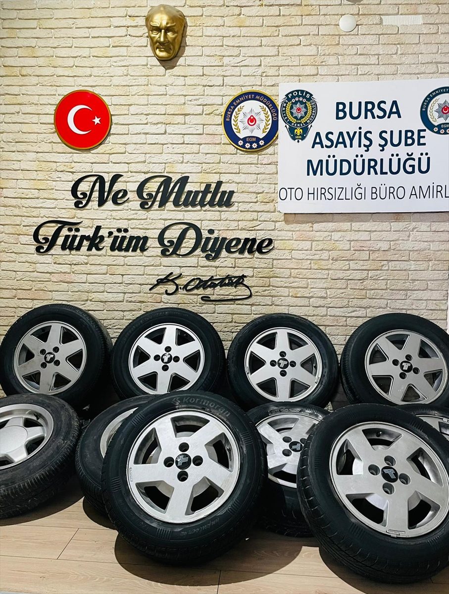 Bursa'da 7 otomobil çaldıkları öne sürülen 3 şüpheli yakalandı