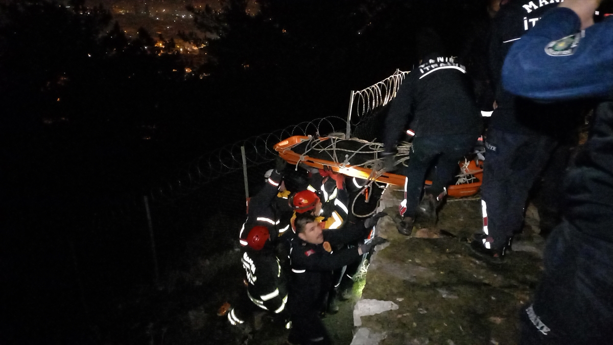 Manisa'da uçuruma yuvarlanan otomobildeki asteğmen hayatını kaybetti