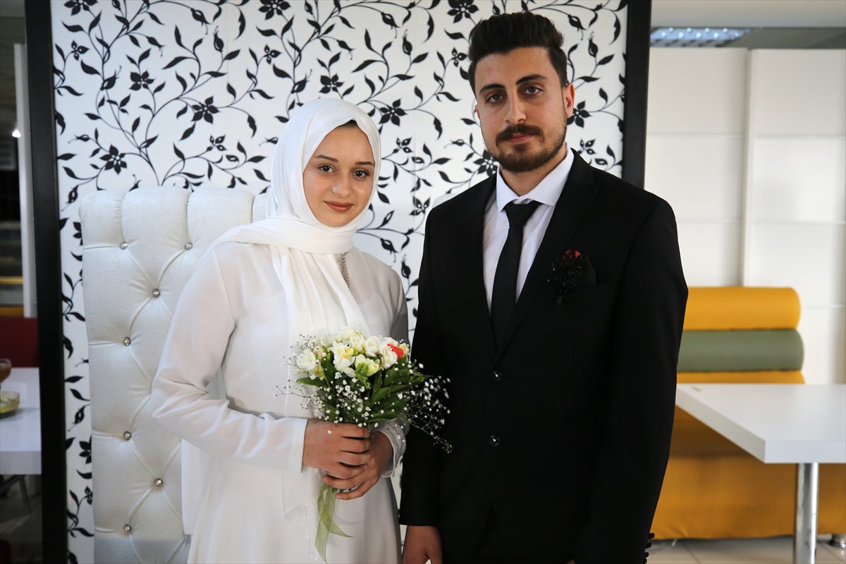 Depremzede çiftin nikahı Nevşehir’deki KYK yurdunda kıyıldı