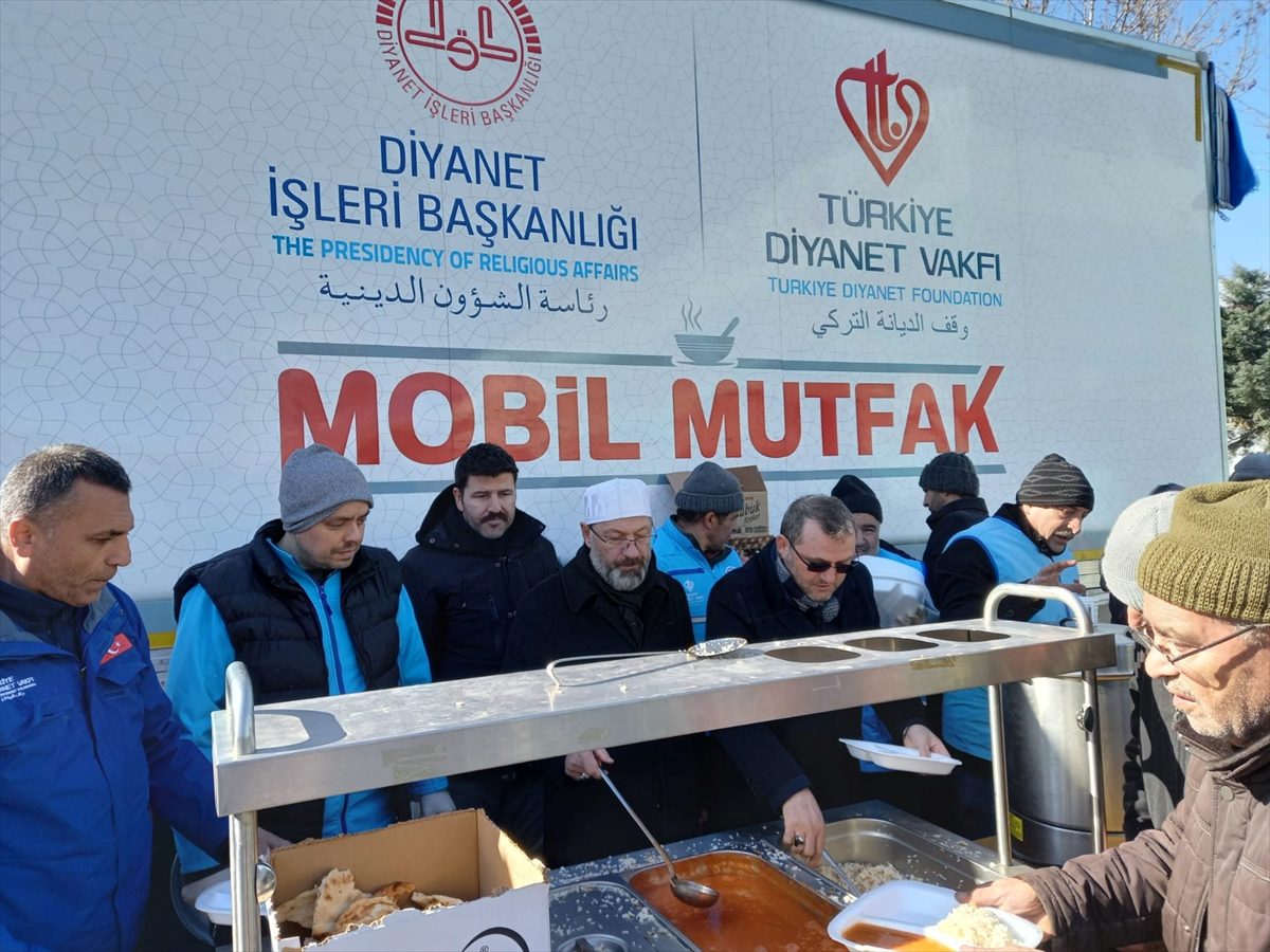 Diyanet İşleri Başkanı Erbaş'tan depremzedelere destek mesajı: