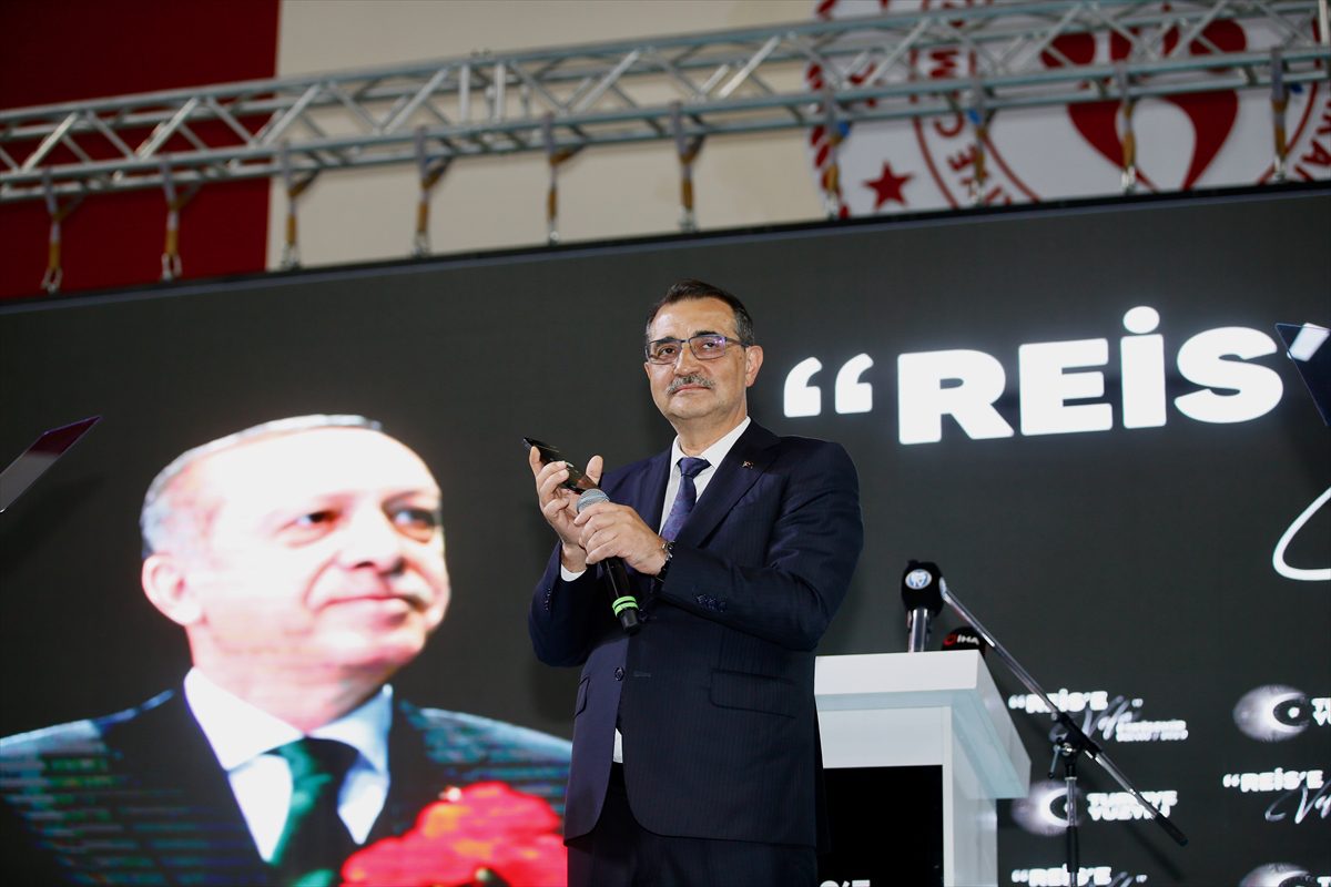 Cumhurbaşkanı Erdoğan, Eskişehir’deki “Reis’e Vefa Buluşması”na telefon bağlantısıyla katıldı.