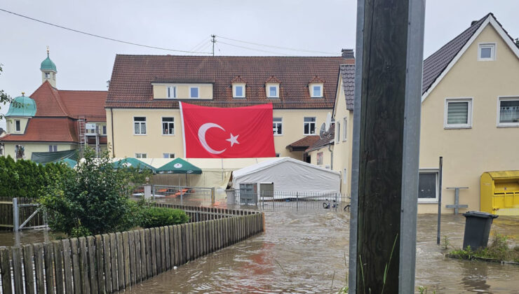 Almanya’daki selde hayatını kaybeden Asuman Özen son yolculuğuna uğurladı!..