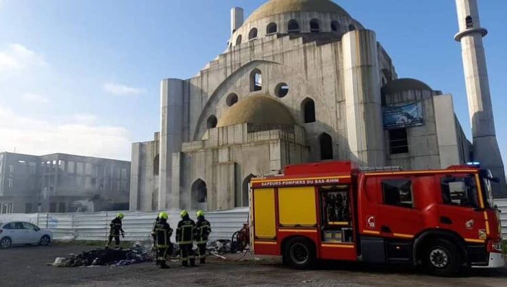 Fransa’da İnşaat Halindeki Eyüp Sultan Camii’ni Yakmaya Çalıştılar!