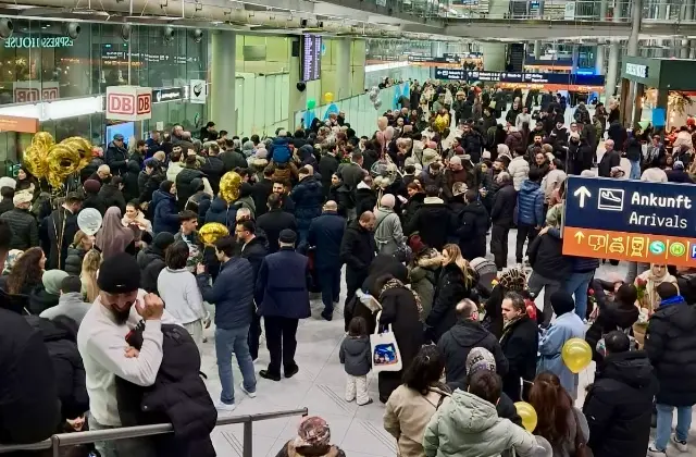 Avrupa Yılbaşı Tatili Umre yolcuları döndü!..